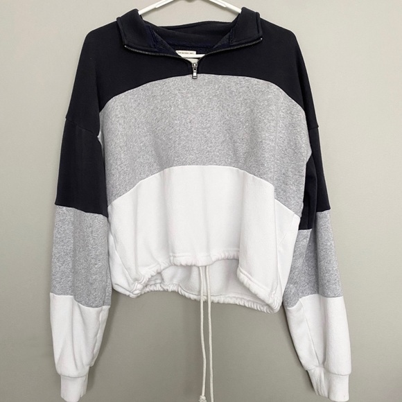 American Eagle Outfitters Tops - AE pullover sweater